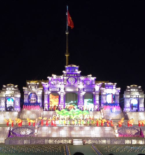 Khai mạc Festival Huế 2014:  Hoành tráng, ấn tượng - 2