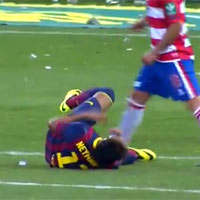 Bóng đá - Video: Neymar ăn vạ bất thành