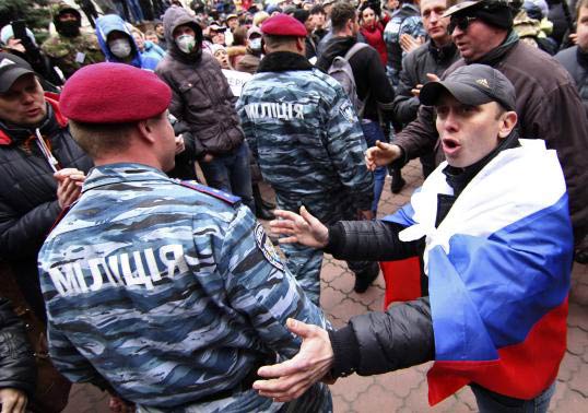 Ukraine chuẩn bị phản công lực lượng biểu tình thân Nga - 1