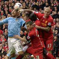 Bóng đá - Man City mất oan quả phạt đền