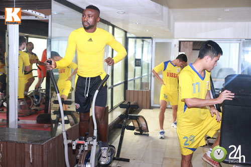 V.Ninh Bình tập trở lại: Danh Ngọc không bị "cách ly" - 13