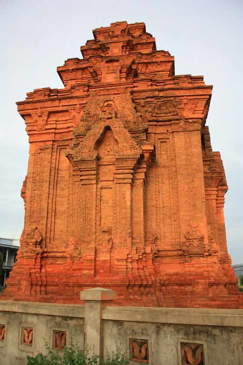 Hành trình núi, gió, cát, sóng và đền tháp Champa - 8