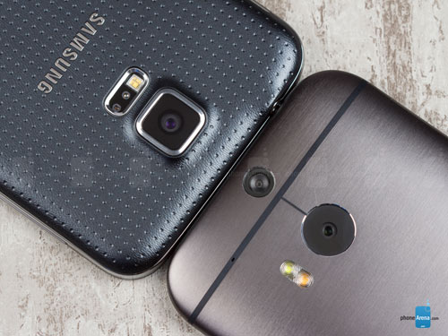 So sánh Samsung Galaxy S5 với HTC One M8 - 3