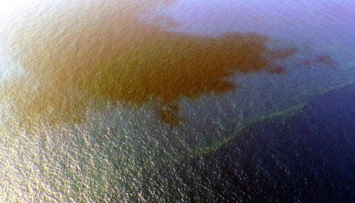 Phát hiện vệt dầu loang tại khu vực tìm kiếm MH370 - 1