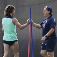 Bóng đá - 'Đảo chính' ở Barca, Puyol nắm quyền thay Martino?