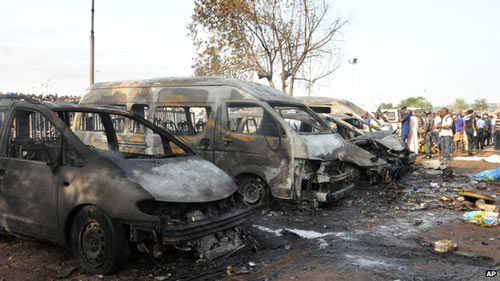 Nổ bom kinh hoàng ở Nigeria, 71 người thiệt mạng - 1