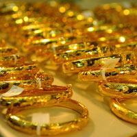Tài chính - Bất động sản - Giá vàng vọt lên mức cao nhất 3 tuần