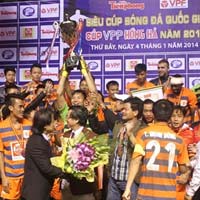 Bóng đá - Khởi tố vụ đánh bạc ở Ninh Bình, Văn Quyến trả lời về tin đồn