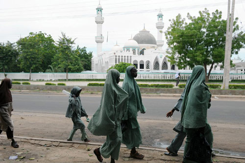 Nigeria: Phiến quân bắt cóc 200 nữ sinh - 1