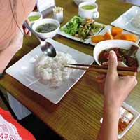 Sức khỏe đời sống - Đổ bệnh vì… ăn kiêng