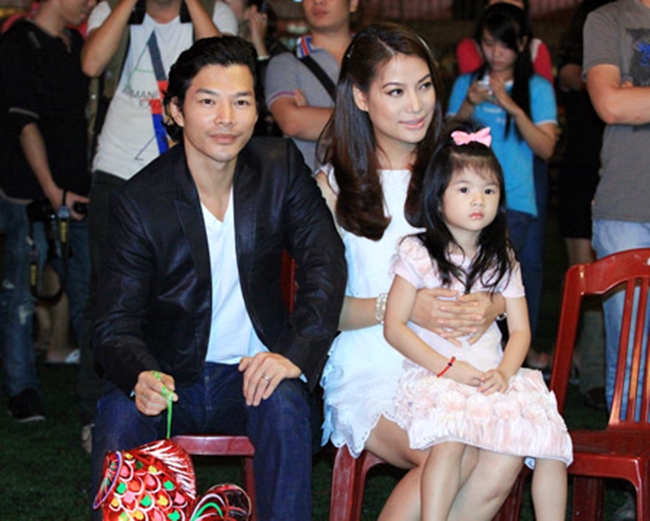 Tháng 9/2012, Trần Bảo Sơn và Trương Ngọc Ánh cùng dẫn con đi chơi trung thu trong một sự kiện tổ chức tại TPHCM.
