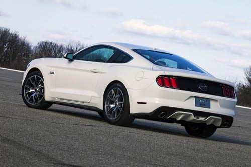 Ford Mustang 50 Year Limited Edition trình làng - 2