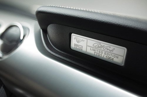 Ford Mustang 50 Year Limited Edition trình làng - 13