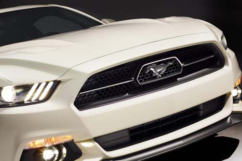 Ford Mustang 50 Year Limited Edition trình làng - 8