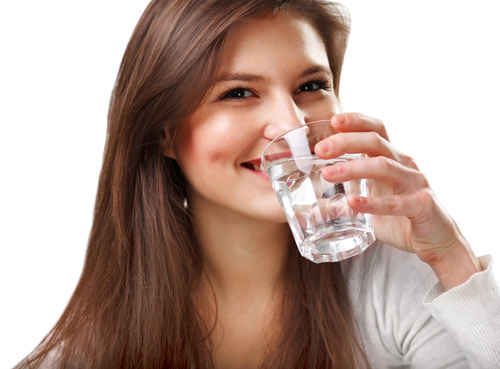 7 lý do bạn nên uống nước để làm đẹp - 1