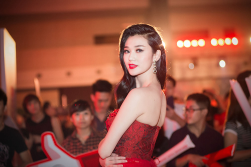 Tú Anh và Khánh My diêm dúa đi xem ca nhạc - 4