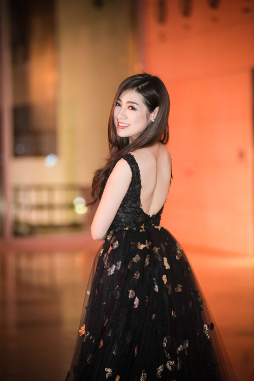 Tú Anh và Khánh My diêm dúa đi xem ca nhạc - 3