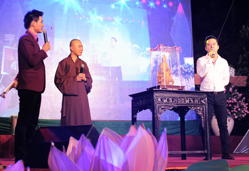Sao Việt quyên tiền tỷ làm từ thiện - 4