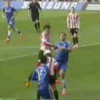 Bóng đá - Video: Chelsea mất oan penalty