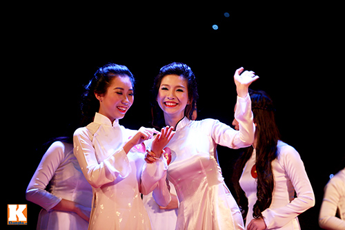 Nữ sinh Hà thành duyên dáng "đọ" tài sắc - 4