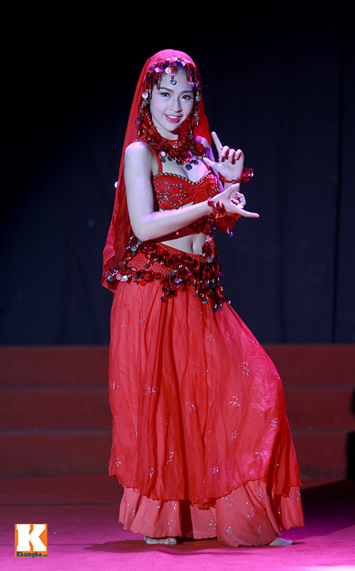 Nữ sinh Hà thành duyên dáng "đọ" tài sắc - 9