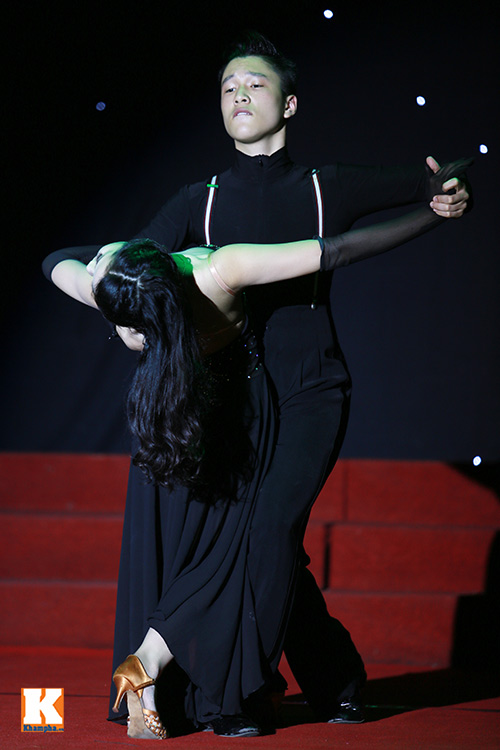 Nữ sinh Hà thành duyên dáng "đọ" tài sắc - 8