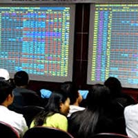 Tài chính - Bất động sản - Tiền lại "sợ" chứng khoán