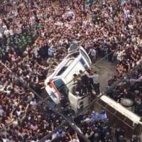 Tin tức trong ngày - TQ: Hàng ngàn người vây đánh trọng thương 5 viên chức