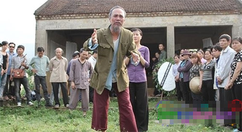 Video: Cái kết bất hạnh của Làng ma - 2