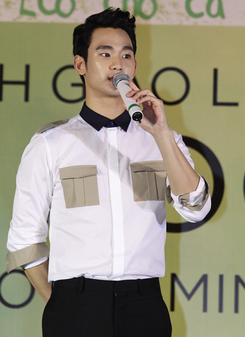 Em chồng Hà Tăng "mê mẩn" Kim Soo Hyun - 3