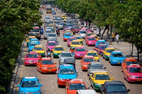 Độc đáo những chiếc taxi sắc màu ở Bangkok - 1