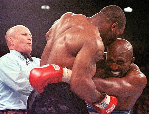 Mike Tyson & Holyfield trải lòng trong lần hội ngộ - 2