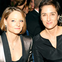 Phim - 51 tuổi, Jodie Foster cưới bạn gái đồng tính