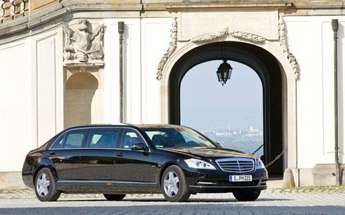 Mercedes-Benz S-Class Pullman lần đầu lộ diện - 5