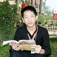 Bạn trẻ - Cuộc sống - Cậu bé H’Mông đạt giải nhì quốc gia môn Sử