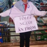 Tin tức trong ngày - Vụ đeo bảng "tôi ăn trộm": Bắt 4 NV siêu thị