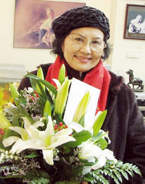 "Truy lùng" các nữ dân quân gây sốt mạng Việt - 4