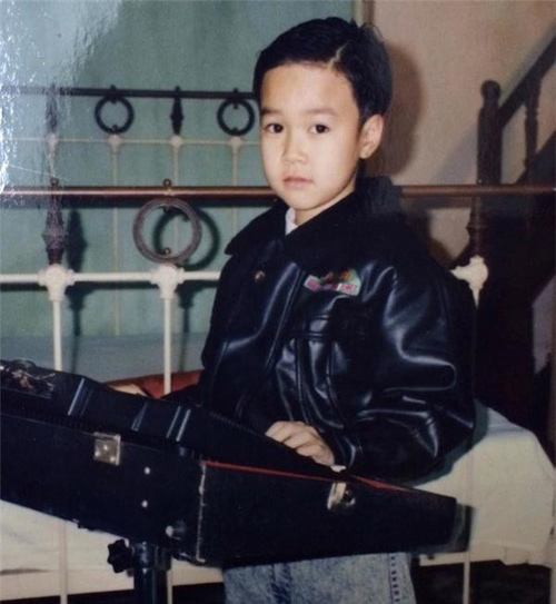 Ảnh thơ ấu dễ thương của sao Việt - 14