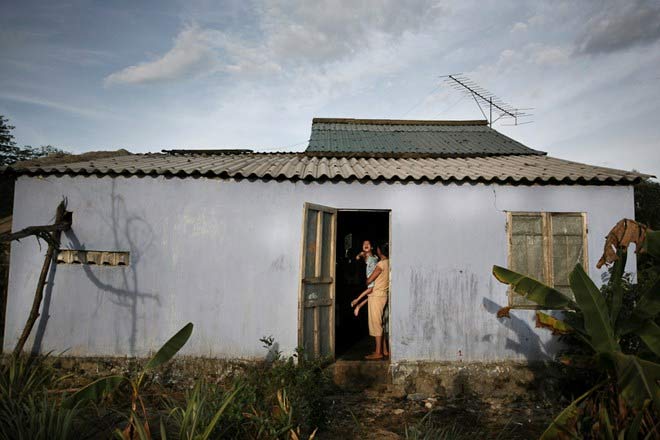 Báo Anh: "Nỗi đau da cam" ở VN khiến tim bạn "tan chảy" - 9