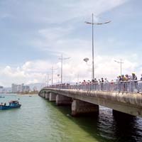 Tin tức trong ngày - Khánh Hòa: Một nữ sinh nhảy cầu tử vong