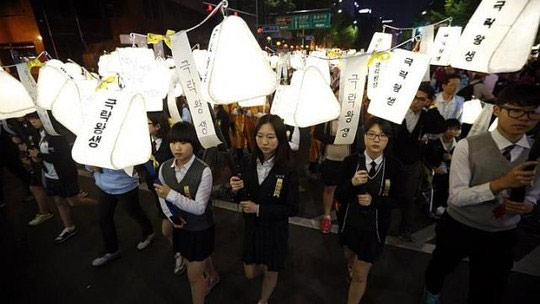 Chìm phà Sewol: Thợ lặn bật khóc, ngư dân ám ảnh - 1