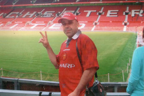 Ông Manchester United: “Fan cuồng” của Quỷ đỏ - 1