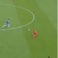 Bóng đá - Video: Gerrard mắc sai lầm nghiêm trọng