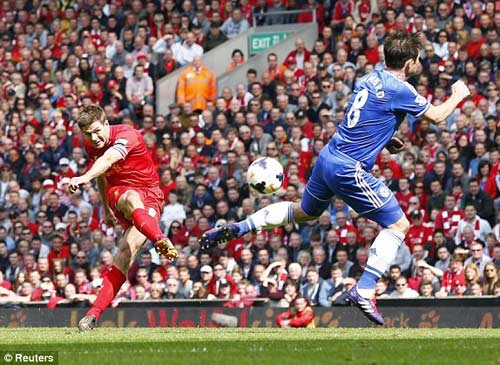 Liverpool - Chelsea: Trả giá vì sai lầm - 1