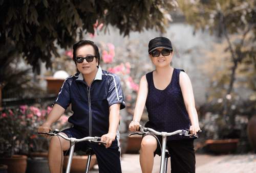 Vợ chồng Elvis Phương "quyết không buông tha nhau" - 5