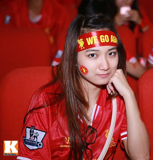 Fan Liverpool nức nở khi The Kop bị sập bẫy Chelsea - 10