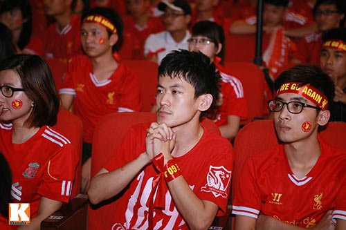 Fan Liverpool nức nở khi The Kop bị sập bẫy Chelsea - 12