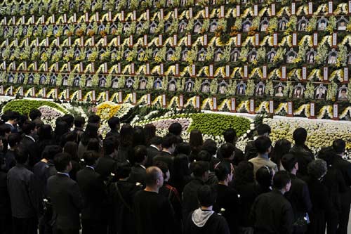 Dân HQ hủy "tuần lễ vàng" vì thảm kịch phà Sewol - 2