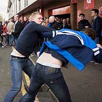 Bóng đá - CĐV Liverpool và Chelsea "tẩn nhau" sau đại chiến