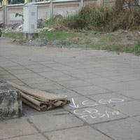 Tin tức trong ngày - Nam thanh niên chết bất thường trên vỉa hè đại lộ